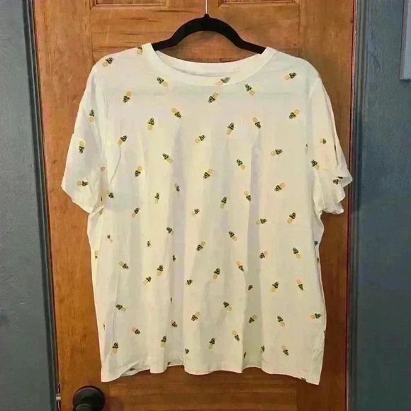 Pineapple Printed Tee - Picture 2 of 5